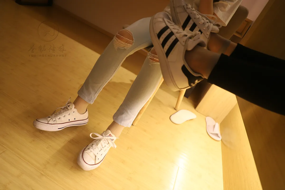 [誉铭传媒]袜足摄影 2019年《2019.05.04定制作品》 - 誉铭传媒